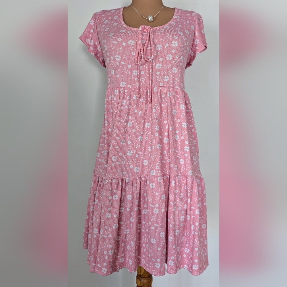 Jessica Simpson, Vintage 90s floral pink and white with tie, size L, like new